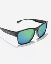 Hawkers Co - HAWKERS - Polarized Black Emerald CORE RAW Sunglasses for Men and Women UV400