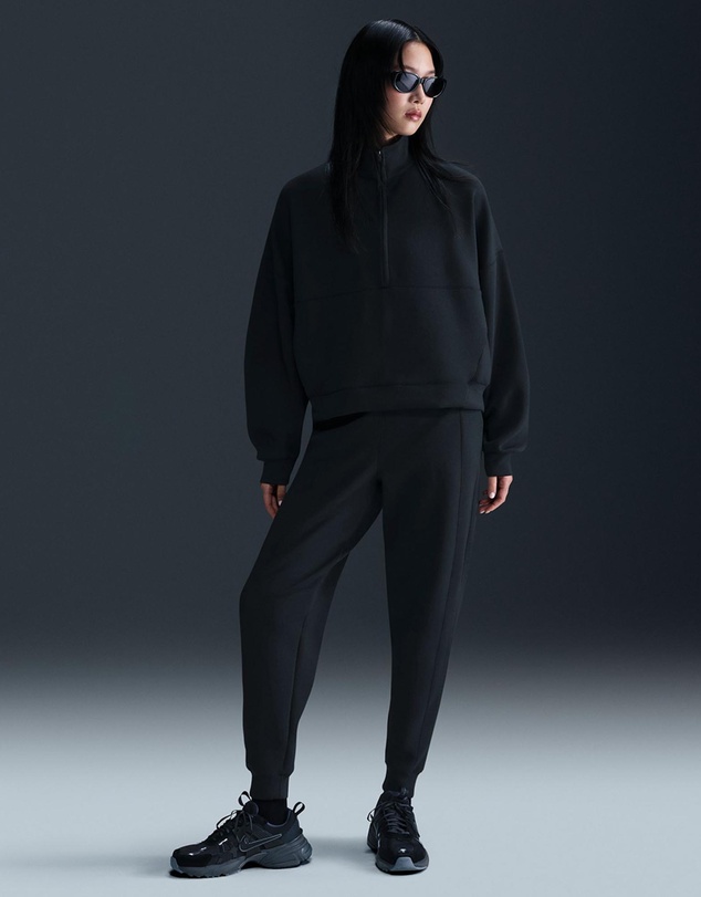 Nike - 24.7 ImpossiblySoft Dri-FIT Oversized 1/2-Zip Top