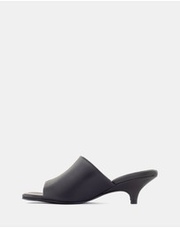 Therapy - Nassau Heels