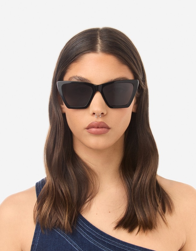Hawkers Co - Polarized Black Dark Flush Sunglasses for Men and Women UV400