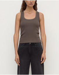 Assembly Label - Robyn Scoop Neck Tank