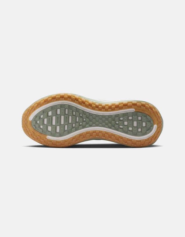 Nike - Nike Vomero Plus - Men's