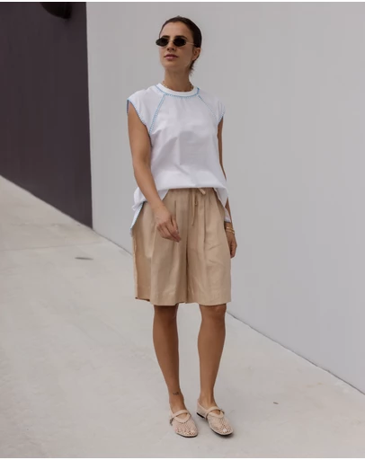 ALEXANDRA - Juny Shorts Beige