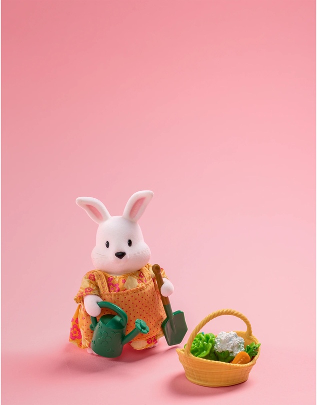 Lil Woodzeez - The Hoppingood Rabbits Miniature Animal Figurine Set