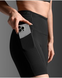 2XU - 6in Form Stash Hi-Rise Compression Shorts
