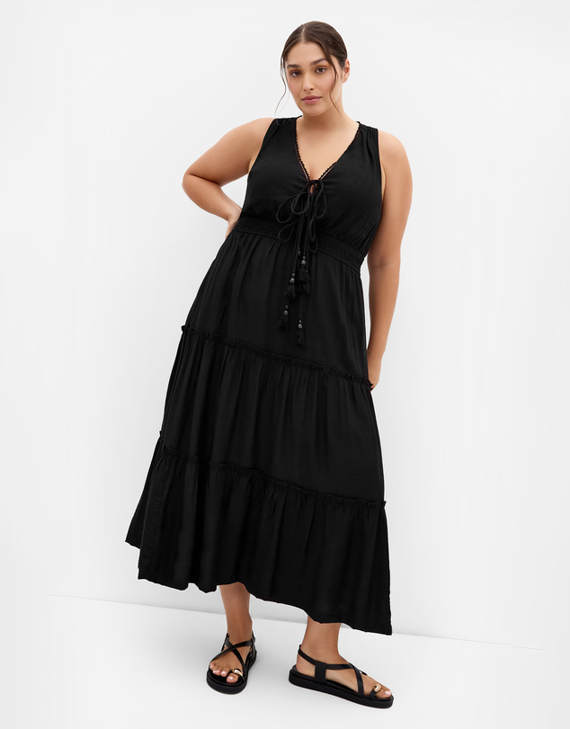 City Chic - Plus size Azaria V Neck Tier Maxi Dress - black