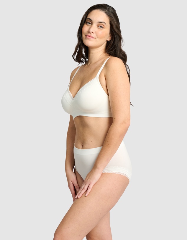 Sans Complexe - Agathe Comfortable Padded Wirefree Bra with Lace