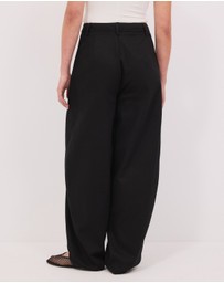 Calli - Reese Barrel Leg Pants