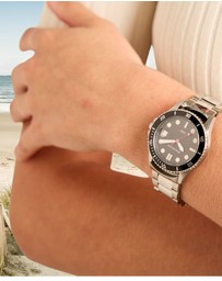 Maxum - Liberty Black Dial With Silver Tone Bracelet & Case