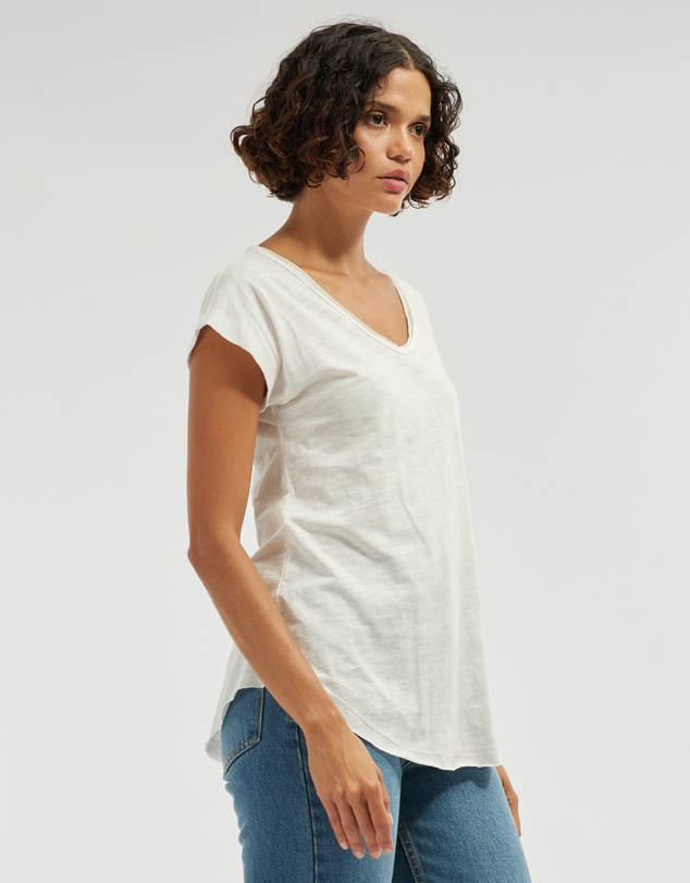 Amelius - Sadie V Neck Tee