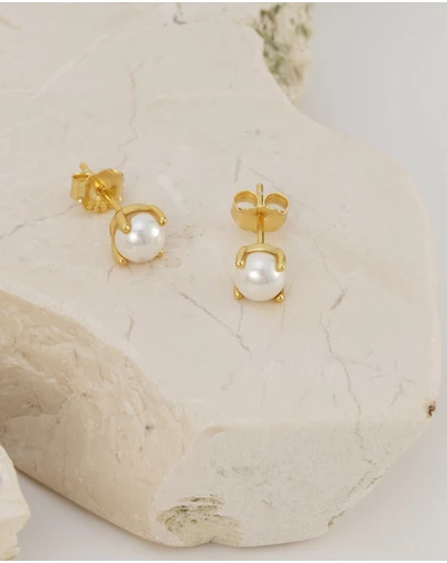 Pastiche - Ava Studs