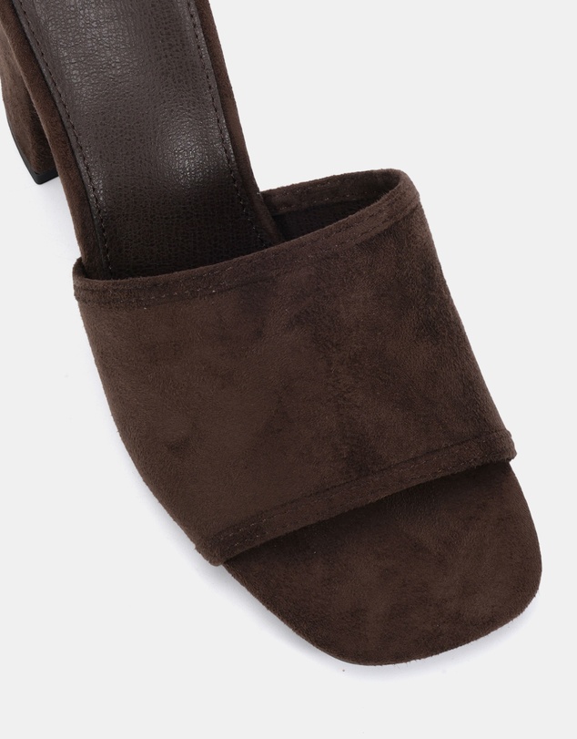 Novo - Nicole Mules