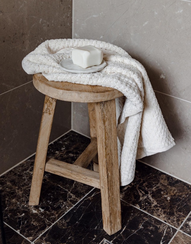 Miss April - Pompom Bathroom Set