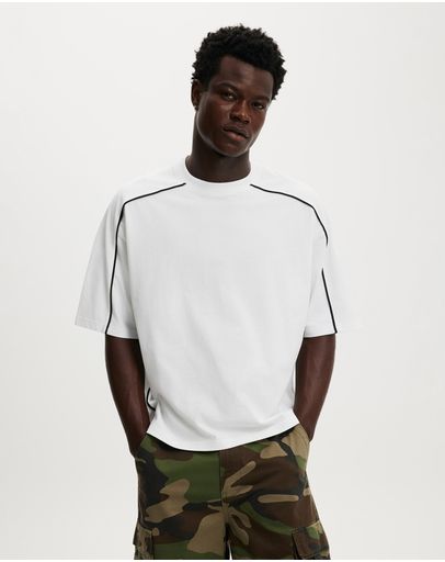 WHITEBLACK