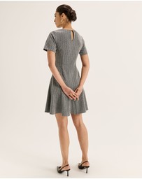 Review - Bonnie Tweed Dress