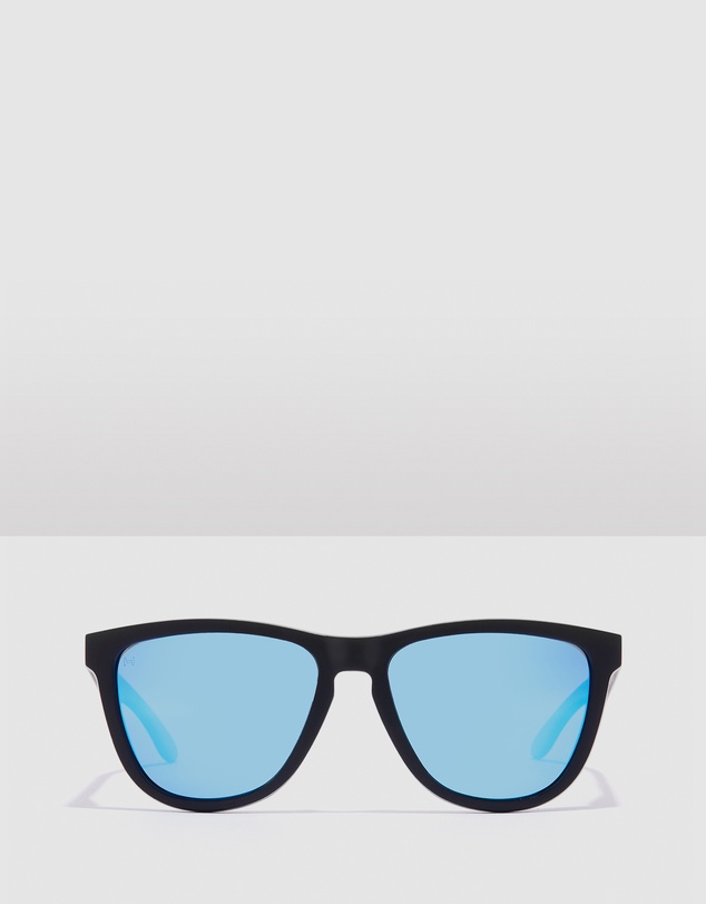 Hawkers Co - HAWKERS - Polarized Black Clear Blue ONE RAW Sunglasses for Men and Women UV400