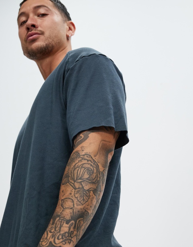 Surrounded By Ghosts - The Arsenic Relaxed Rib Knit Tail T-Shirt