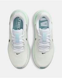 Nike - Structure 26 - Women's