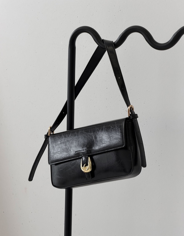 Morgan & Taylor - Faith Shoulder Handbag in Black