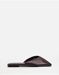Atmos&Here - Sylvie Square Toe Leather Flats