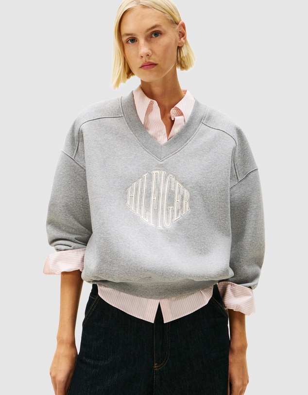 Tommy Hilfiger - Flex Fleece Logo Embroidery V-Neck Sweatshirt