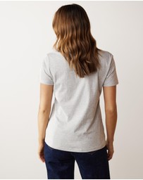 Atmos&Here - Organic Cotton V-Neck Tee