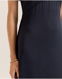 Review - Montreal Flounce Sleeve Dress