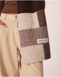 SNDYS - SNDYS X Iconic Scarf - ICONIC EXCLUSIVE