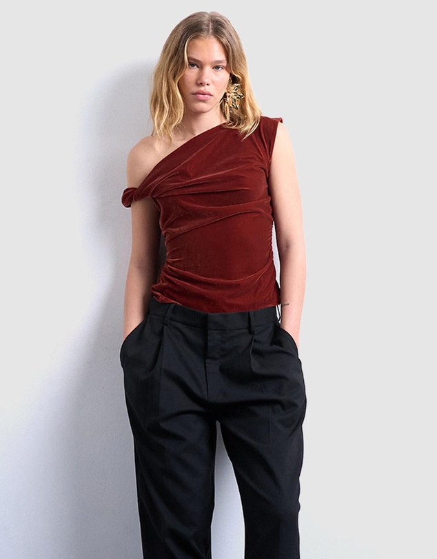 TOPSHOP - Twist Shoulder Velvet Top