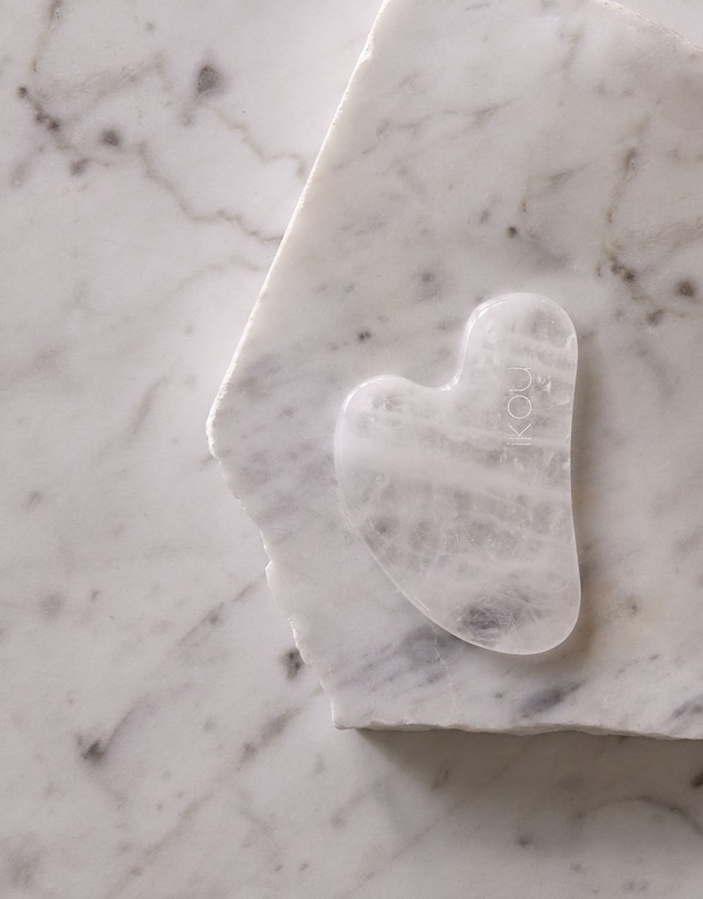 IKOU - Crystal Quartz Gua Sha