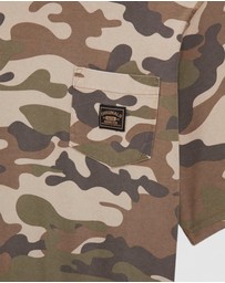 GUESS Originals - GUESS Originals Camouflage Boxy Pocket T-Shirt