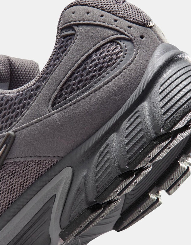 Nike - V5 RNR - Men's