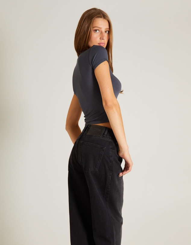 General Pants Co. Basics - Slinky Fitted T-Shirt