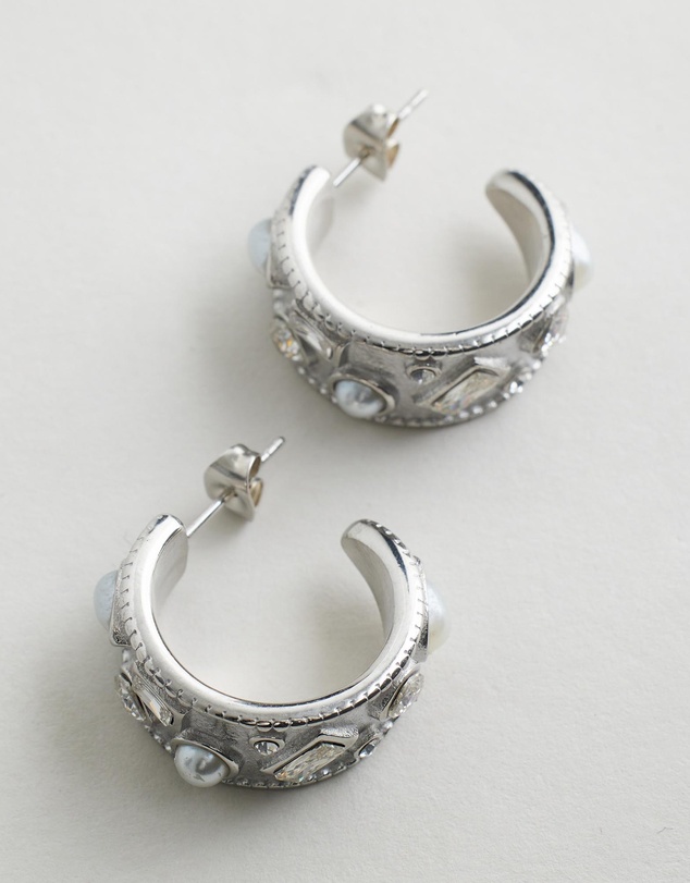 Moira Hughes - The White Label - The Jordan Hoops