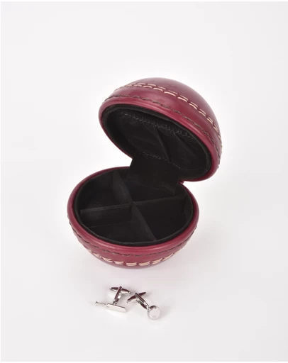 Cobb & Co - Spinner Cuff-link Cricket Set