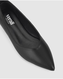 Verali - Hickory Point Toe Flats