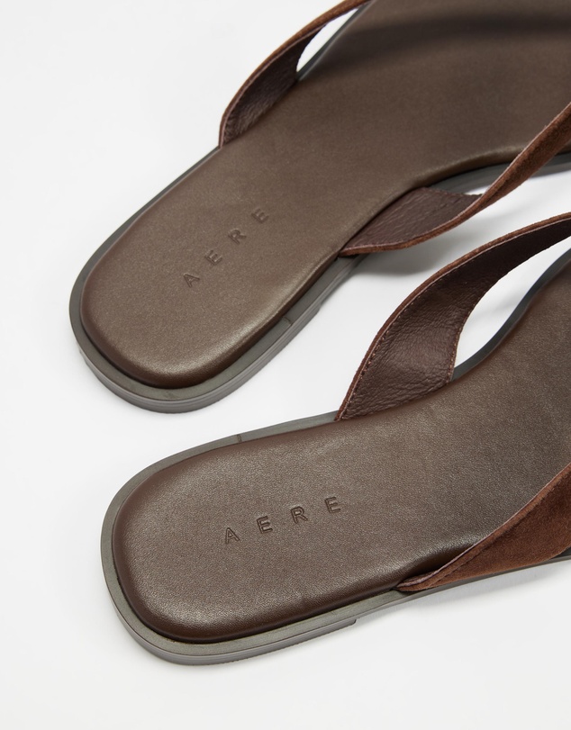 AERE - Flat Suede Thongs