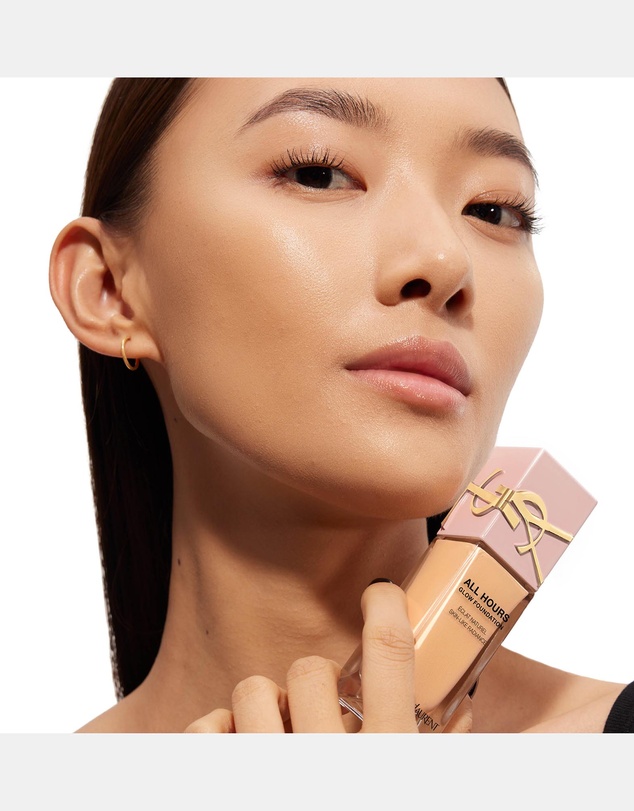 Yves Saint Laurent - All Hours Glow Foundation LW7