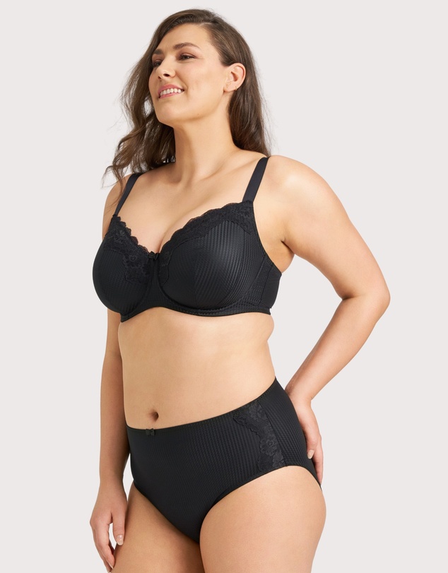 Ava & Audrey  - Ava & Audrey Jacqueline Minimiser Full Cup Underwire Bra