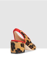 Habbot - Letra Heels