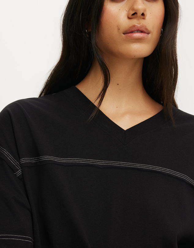 Cotton On - The Oversized V Neck Tee