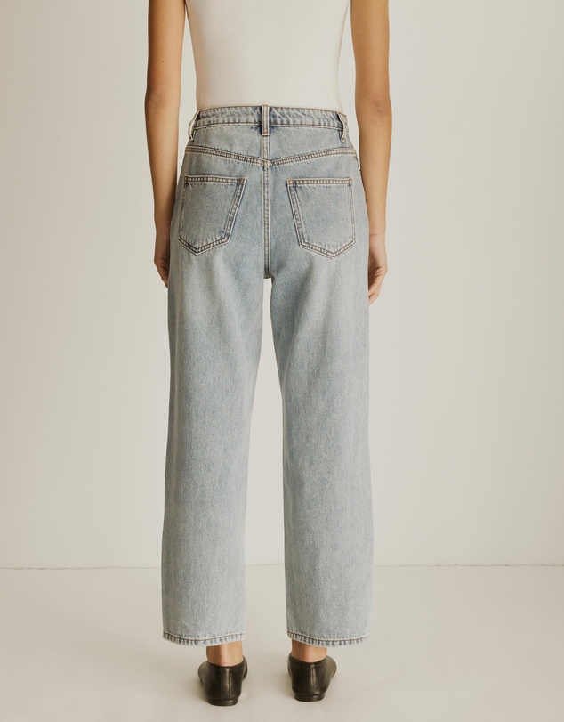 Atmos&Here - Milla Straight Leg Jeans