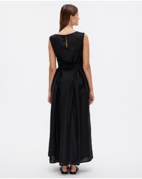 Minima Esenciales - Rivena Midi Dress