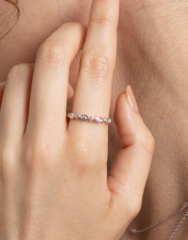 Astrid & Miyu - Navette Crystal Band Ring