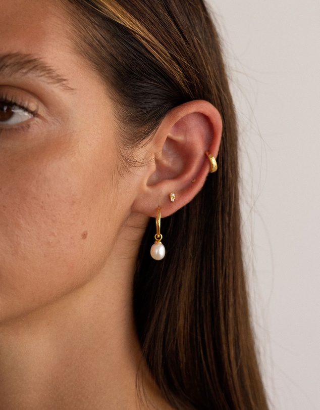 HOUSE OF SLANI - Dainty Crystal Pearl Stud Earrings