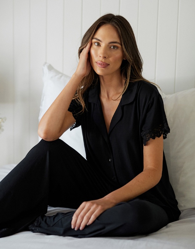UNE PIECE - Lace Trim Modal Full Length Pyjama Set
