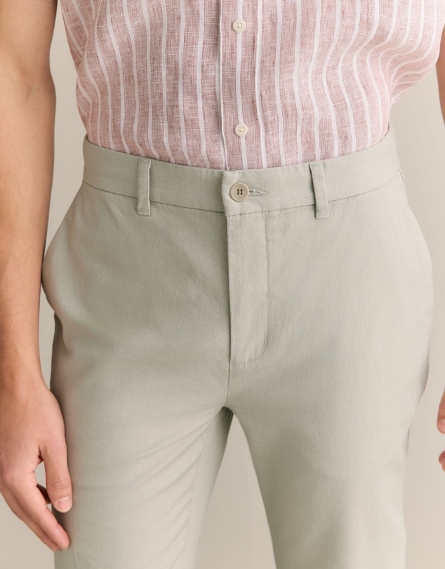 Trenery - Regular Fit Yarn Dyed Cotton Dobby Chino in Light Grey