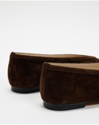 AERE - Tori Suede Ballet Flats