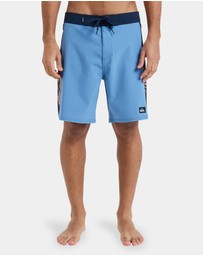 Quiksilver - Mens Surfsilk 19