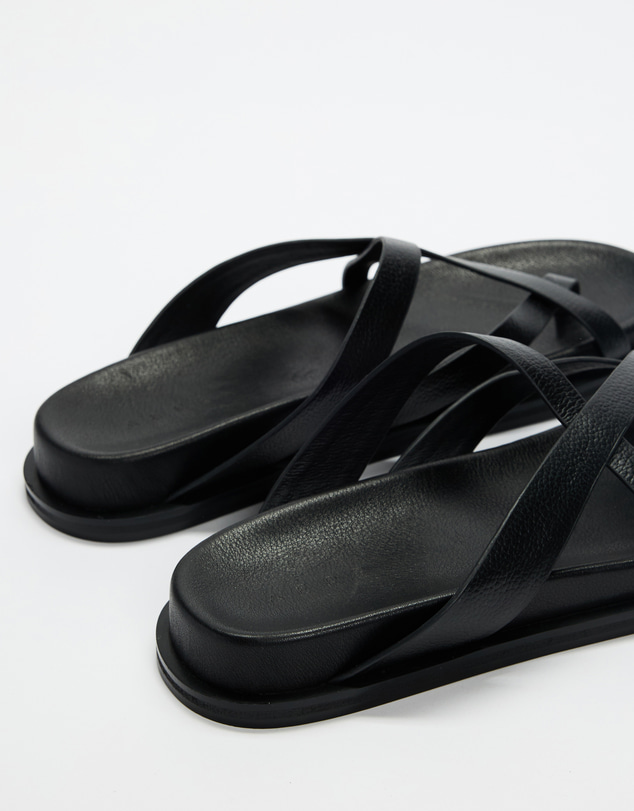 AERE - Roxy Leather Crossover Footbed Sandals - Women's